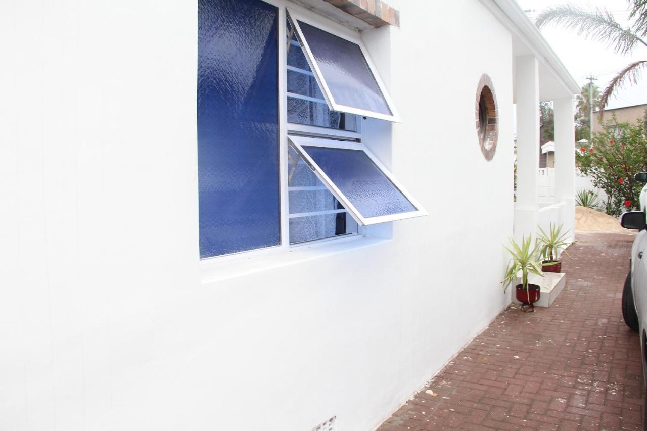 Guest house The White House *